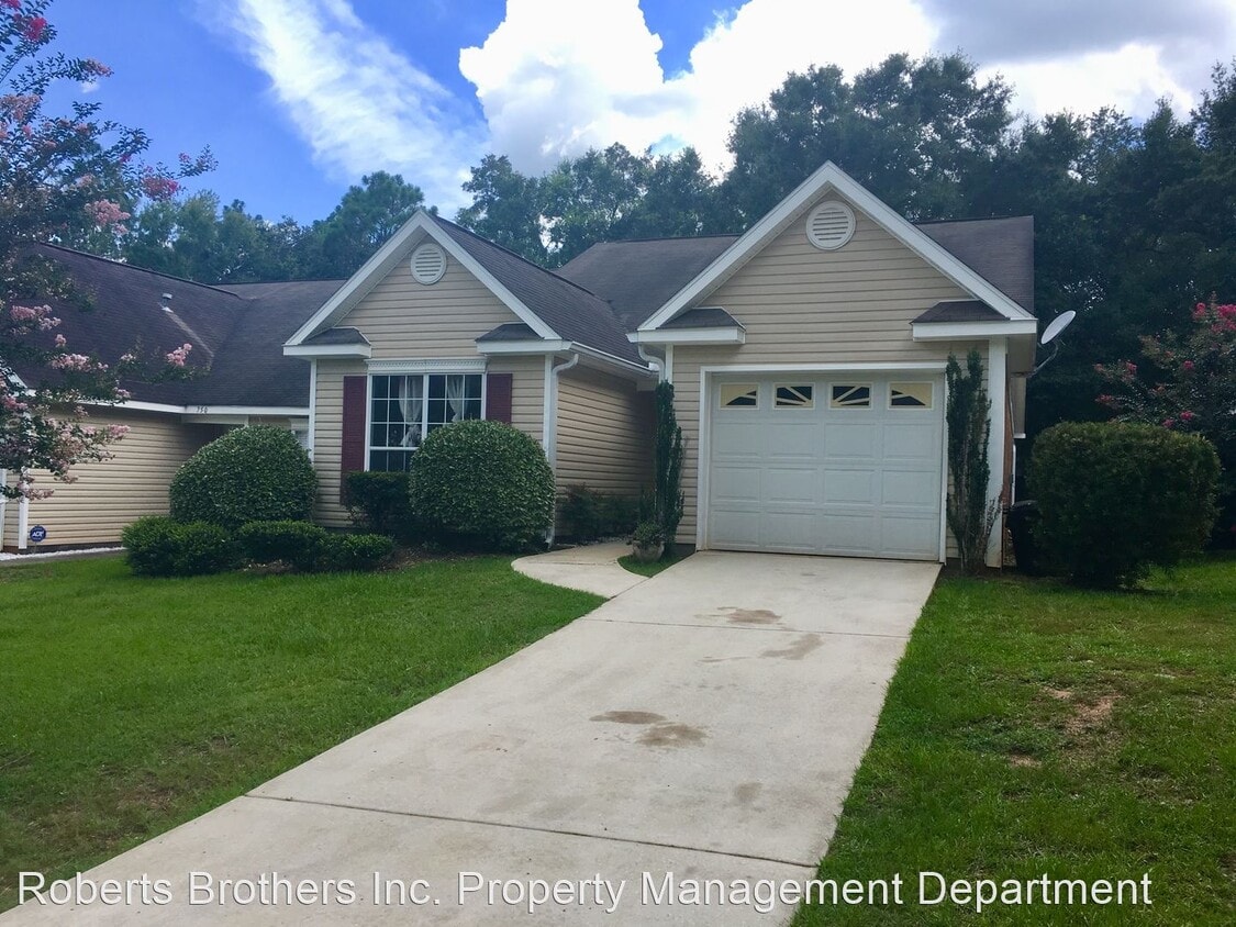 Primary Photo - 3 br, 2 bath House - 746 Willow Springs Drive