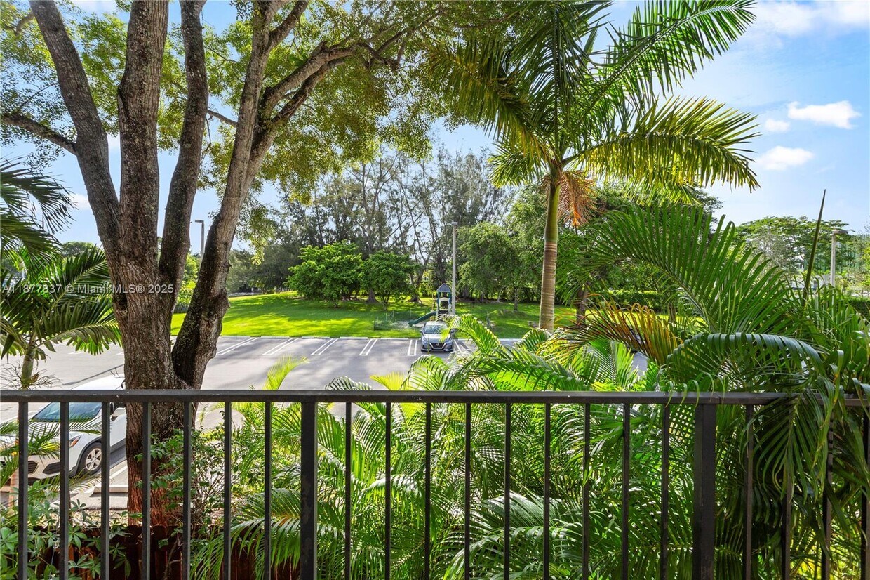 Foto principal - 8600 SW 67th Ave