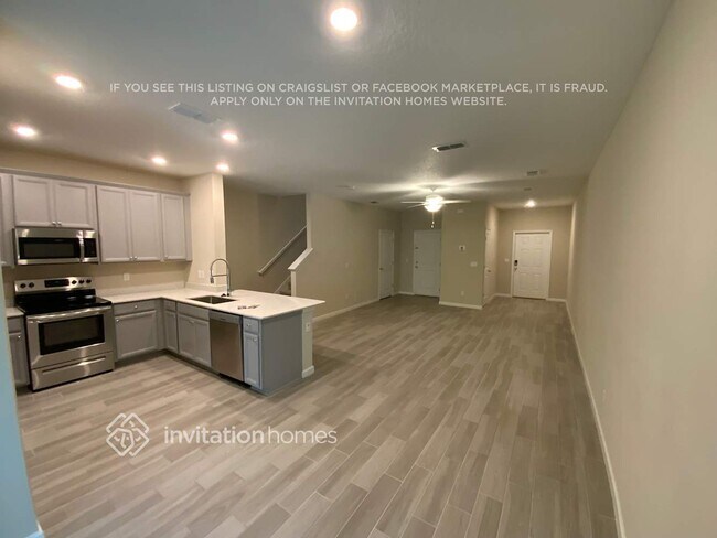 Building Photo - 13309 Shore Grass Dr