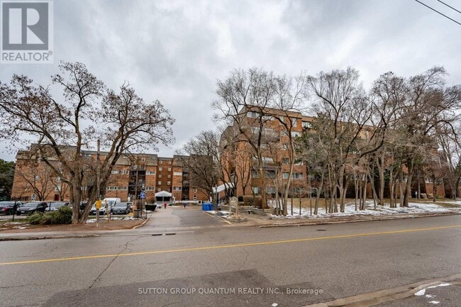 Building Photo - 16 Elgin St