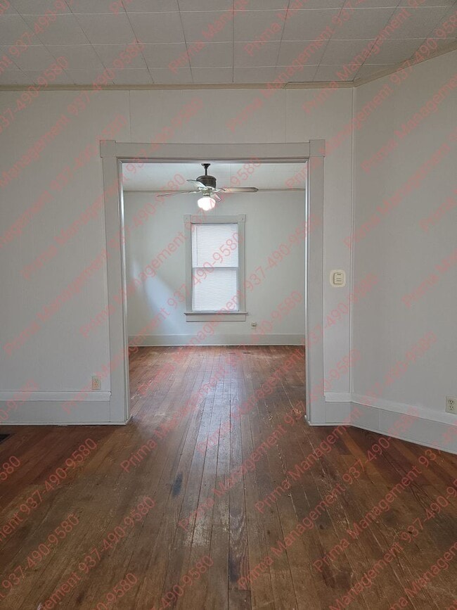 Foto del edificio - Great 2 bedroom w/detached garage near UD and Miami Valley Hospital!