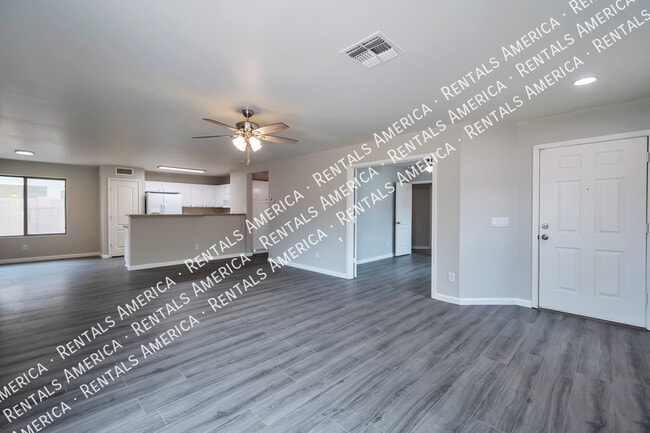 Building Photo - 1735 E San Xavier Dr
