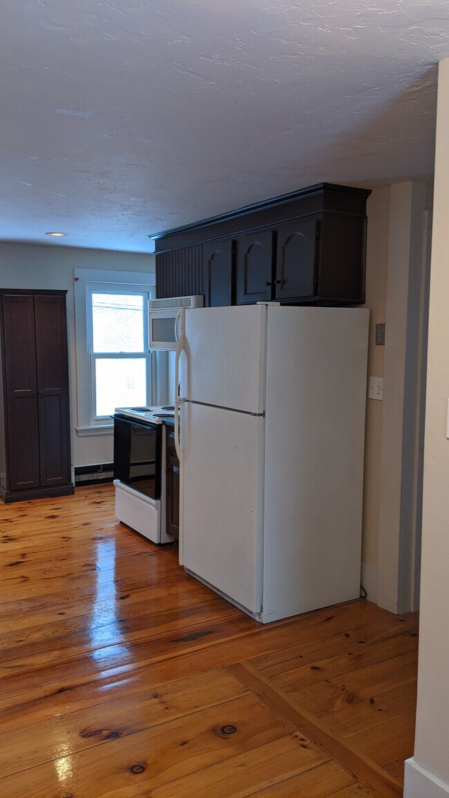 Kitchen - 266 Manning St