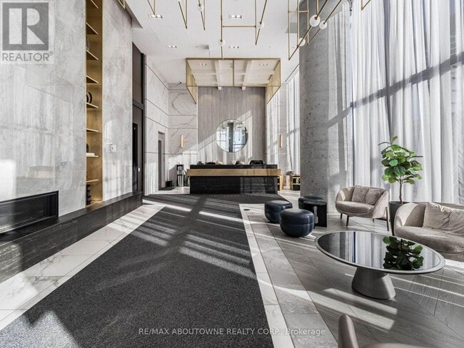 Building Photo - 5 Buttermill Ave.