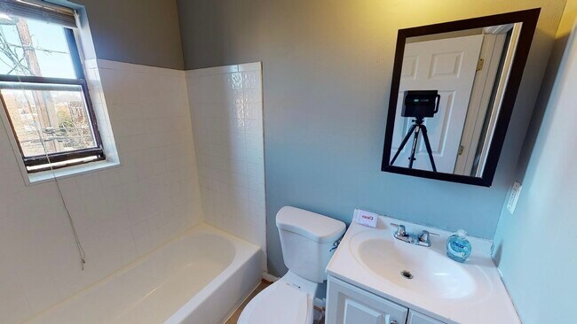Foto del edificio - 4643 Hillside Rd SE