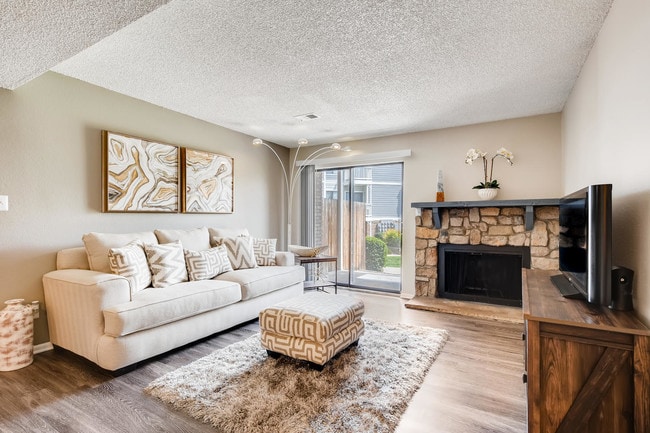 Villas at Holly | Centennial, Co. Apartments - Villas at Holly