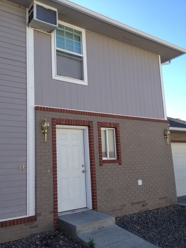 Individual Units w/ Attached Garage - 1315 S 18th Ave
