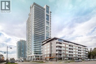 Building Photo - 525 Foster Ave