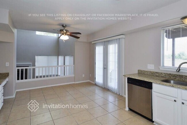 Foto del edificio - 17163 Silver Mound Ln