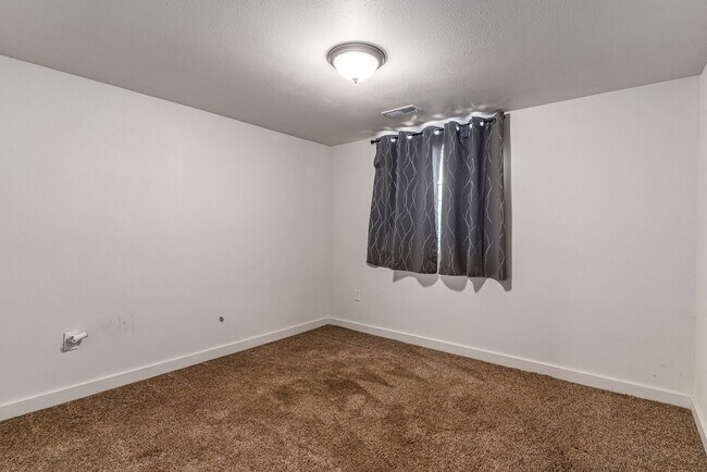 Foto del edificio - Charming 5-Bedroom South Hill Home Near Manito Park Coming Soon!