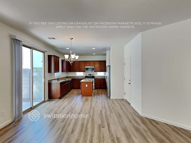 Foto del edificio - 1449 S Colt Dr