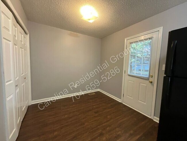 Foto del edificio - 206 W 15th St