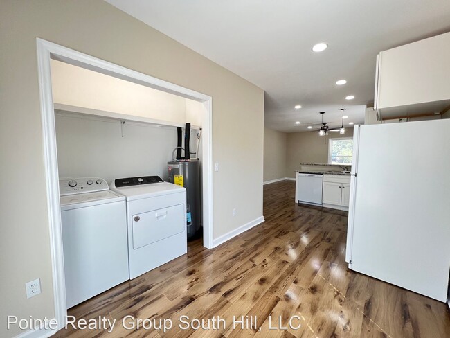Building Photo - 2 br, 1 bath House - 150 Elm Hill Drive