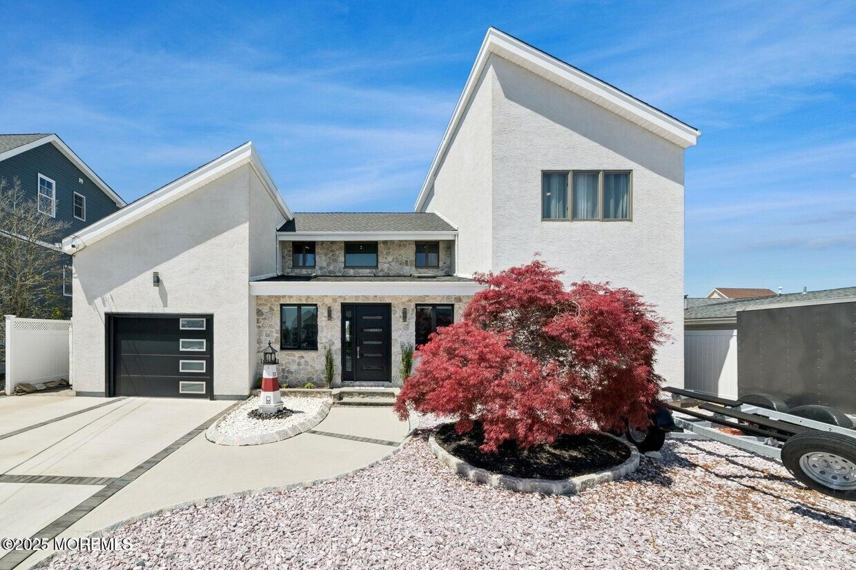 Foto principal - 385 Aldo Dr