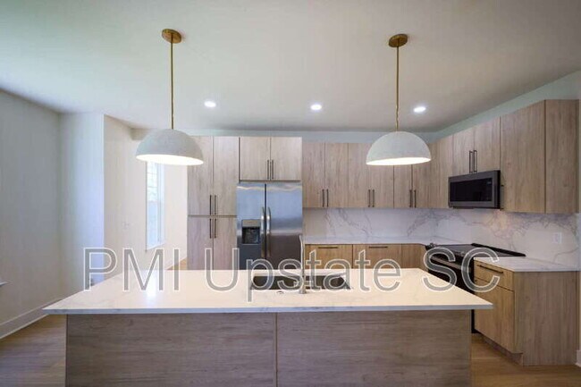 Foto del edificio - 307 Woodruff Lake Way