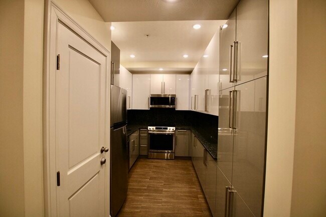 Foto del edificio - 1616 Beacon St