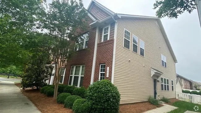 Building Photo - 10013 Juniper Trace Drive