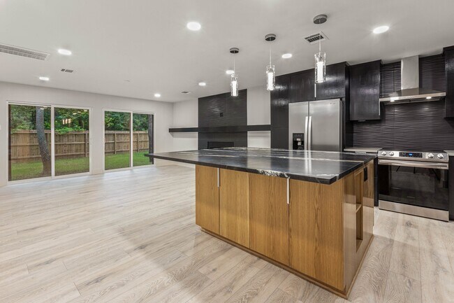 Foto del edificio - 1310 E Red Cedar Cir