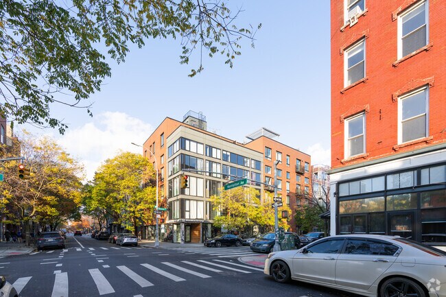 Building Photo - Manhattan Ave Apartments