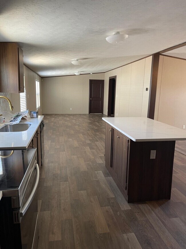 Building Photo - 72 Rd 5128