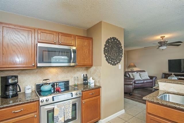Building Photo - 620 Alcove Dr