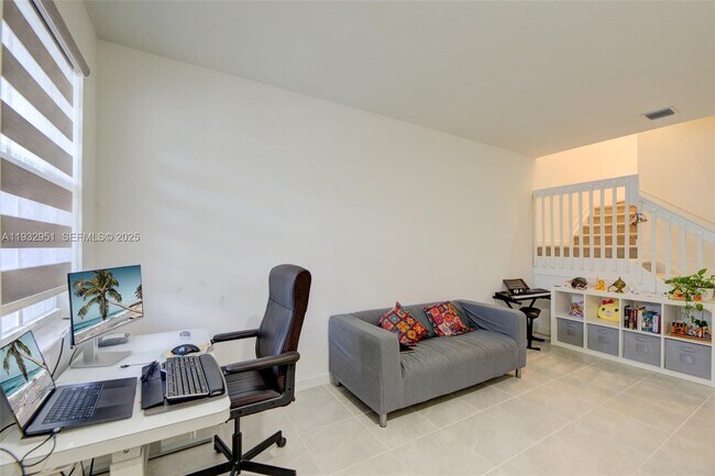 Foto del edificio - 12604 NW 23rd Pl