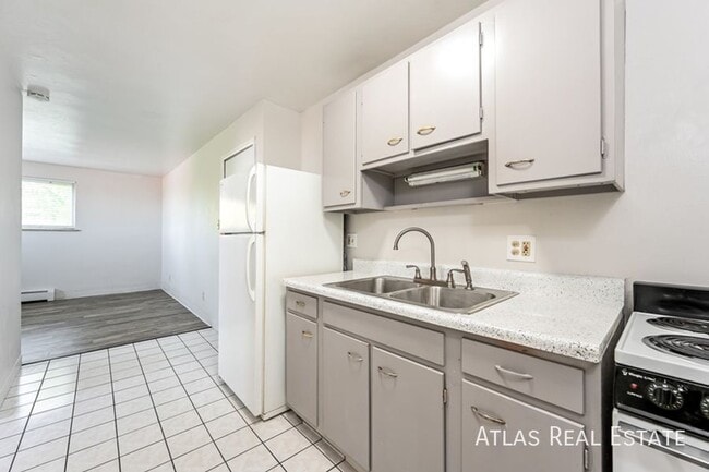 Building Photo - 510 Dayton St