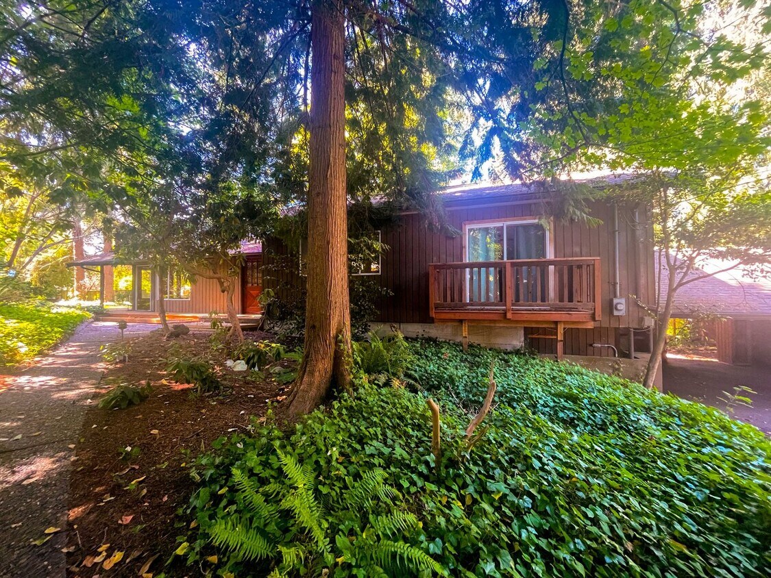 Primary Photo - 3Bd/2.5Ba Edmonds Home
