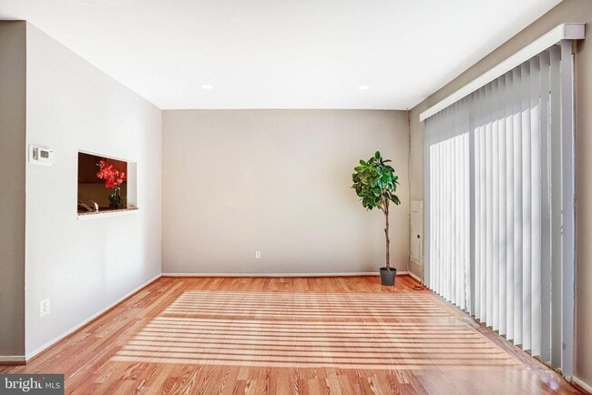 Foto del edificio - 9930 Brookridge Ct