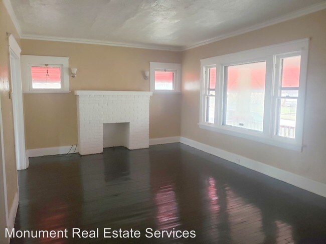 Foto del edificio - 4 br, 1 bath House - 12323 Castlewood Ave