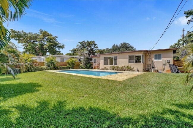 Foto del edificio - 1411 N 16th Ct