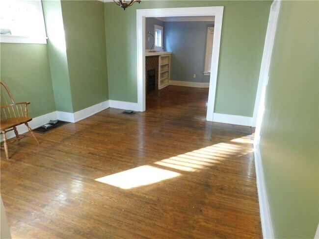 Foto del edificio - 125 W High Terrace