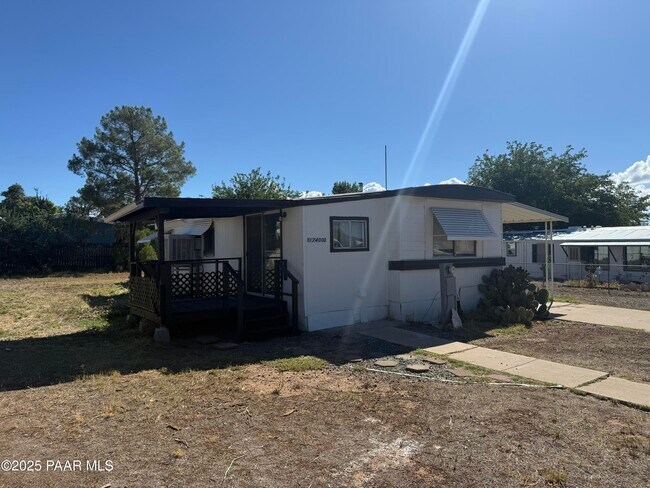 Foto del edificio - 17400 E Trails End Rd