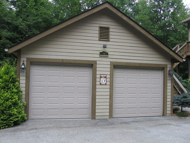 Photo - $1,800 - 2 Bedroom / 2 Bathroom Furnished Luxury Condo in Smoky Mountain Country Club