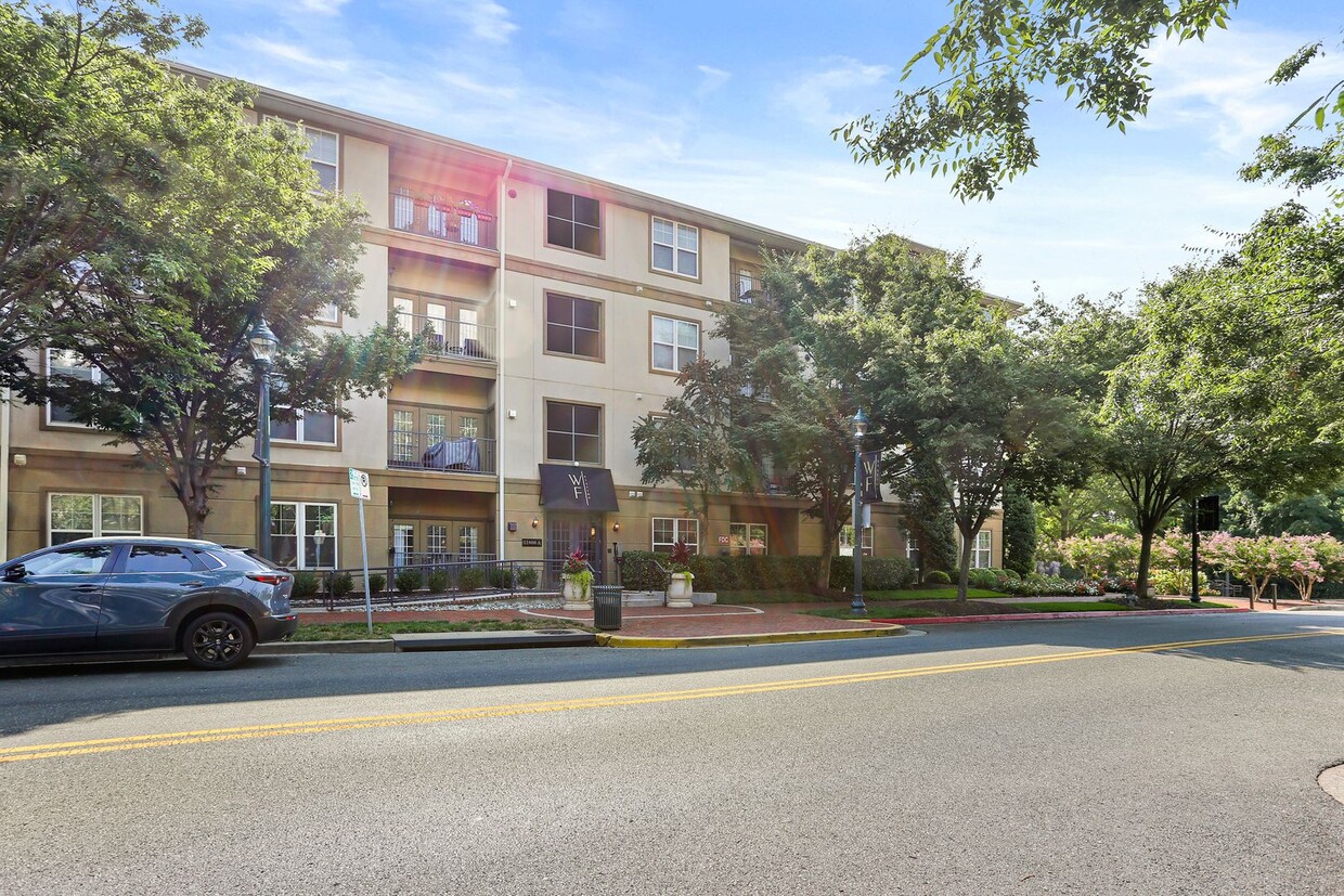 Primary Photo - White Flint Station Condo!