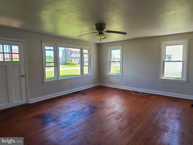 Building Photo - 287 Barnsley Rd