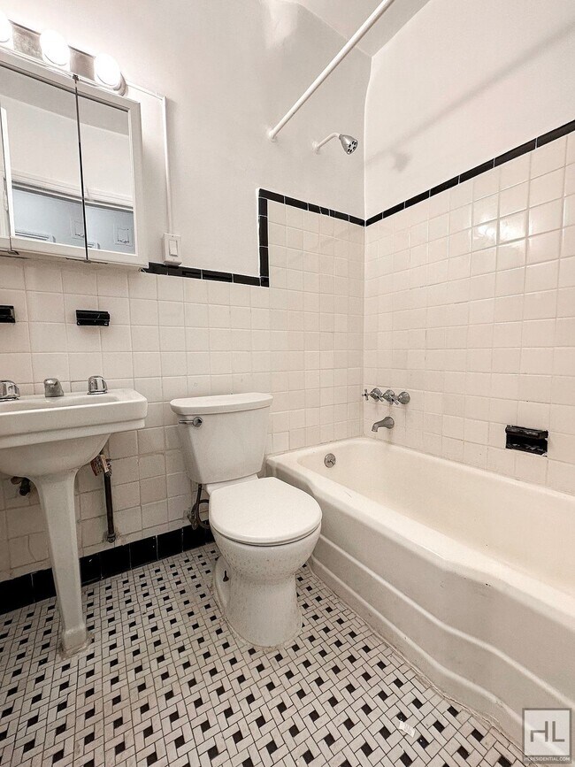 Foto del edificio - NO FEE Studio on Upper East Side! Won't St...