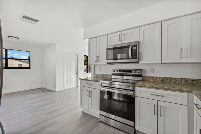 Foto del edificio - 230 SW 13th Ave