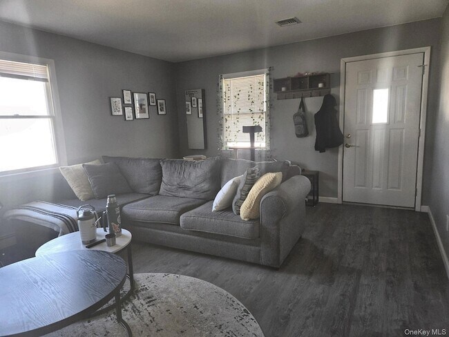 Foto del edificio - 21 Wyant Ave