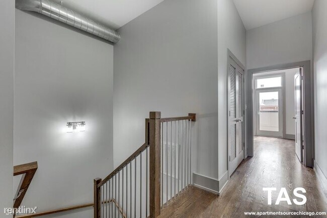 Building Photo - 1144 W 18th St