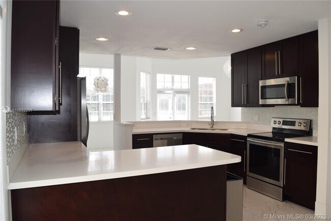 Foto del edificio - 1390 Seabay Rd