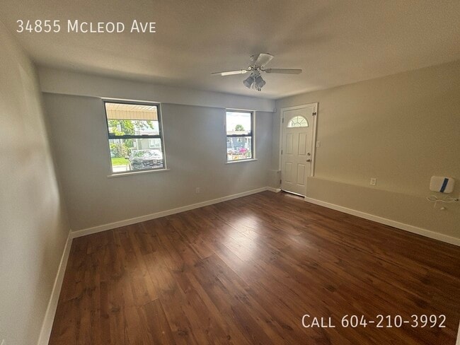 Building Photo - 2 Bedroom Suite in East Abbotsford