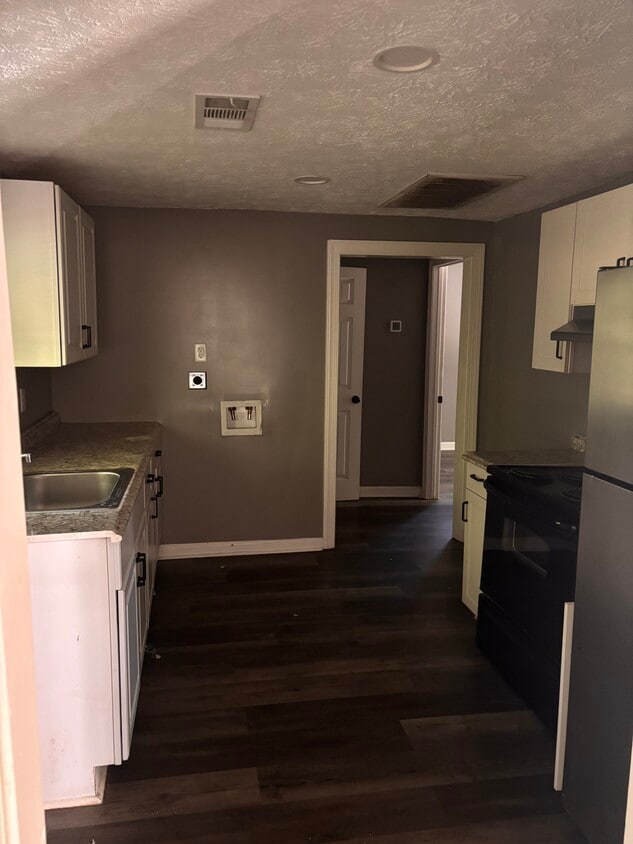 Building Photo - 434 Burton Ave