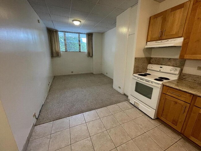 Building Photo - To register for the showing time below, note the 4 digit code: 3955 and click "APPLY NOW."(mobile...