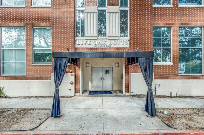 Foto del edificio - 1312 Live Oak St