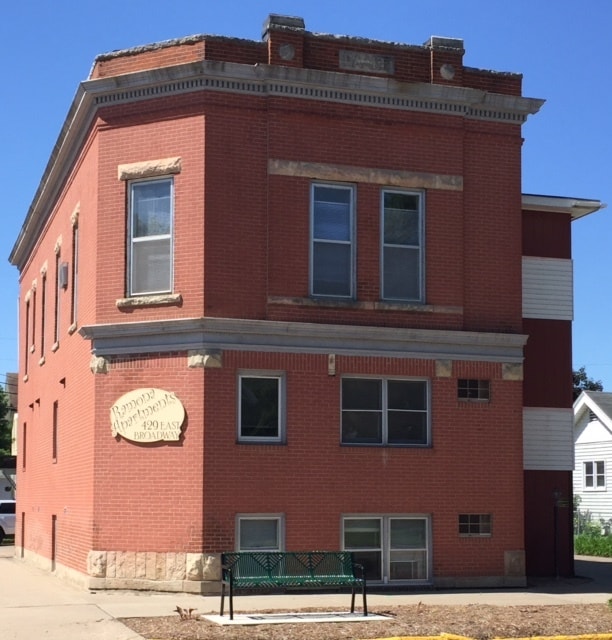 Building Photo - 429 E Broadway St