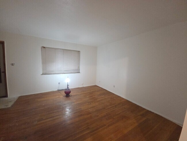 Building Photo - 1633 Garman Rd