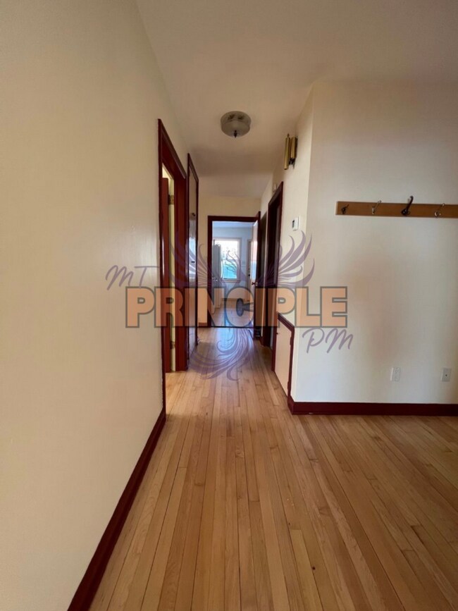 Foto del edificio - 403-405 1/2 W Granite