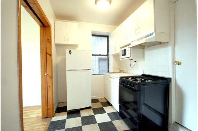 Foto del edificio - 403 E 12th St