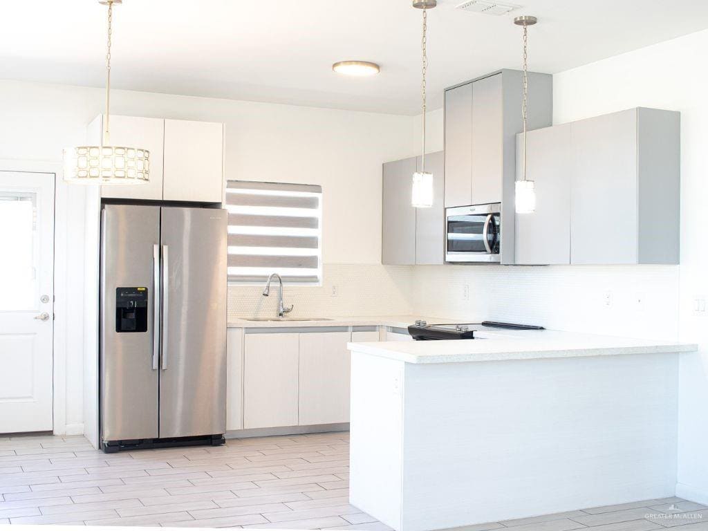 Foto principal - 7 West Dr